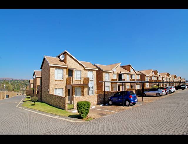 2 BEDROOM APARTMENT FOR SALE IN HONEYPARK